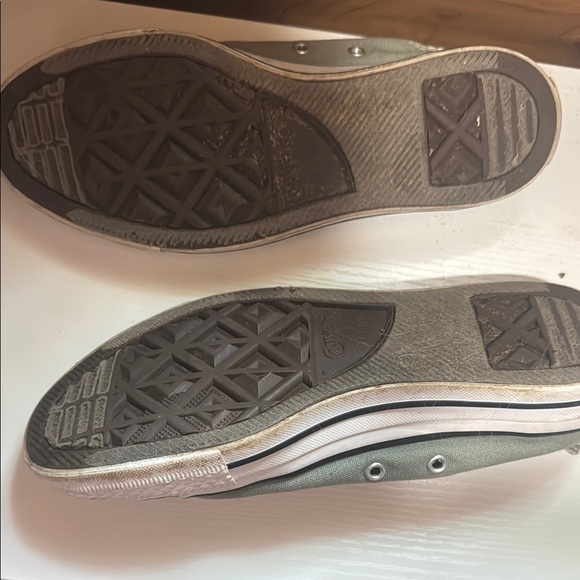 Converse| Sage/Olive Green Sneakers - Picture 4 of 10